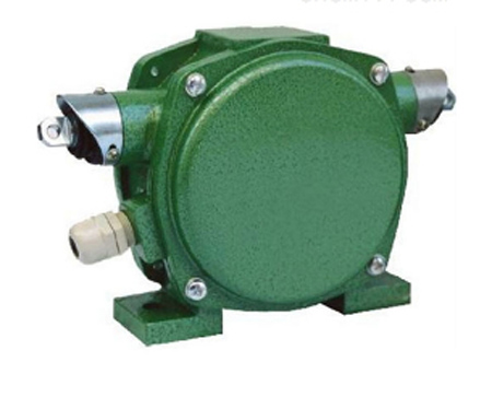  YG12–830-35兩級跑偏開關(guān)、YG12-830跑偏開關(guān)外殼結(jié)構(gòu)堅(jiān)固廠家